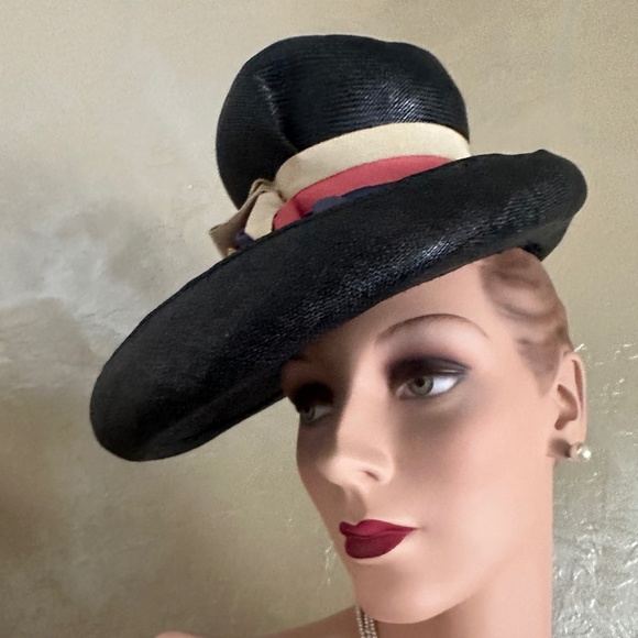 SHOWSTOPPER 1930s\' FRENCH NAVY STRAW FEDORA - MULTICOLORED GROSGRAIN BAND main image 10